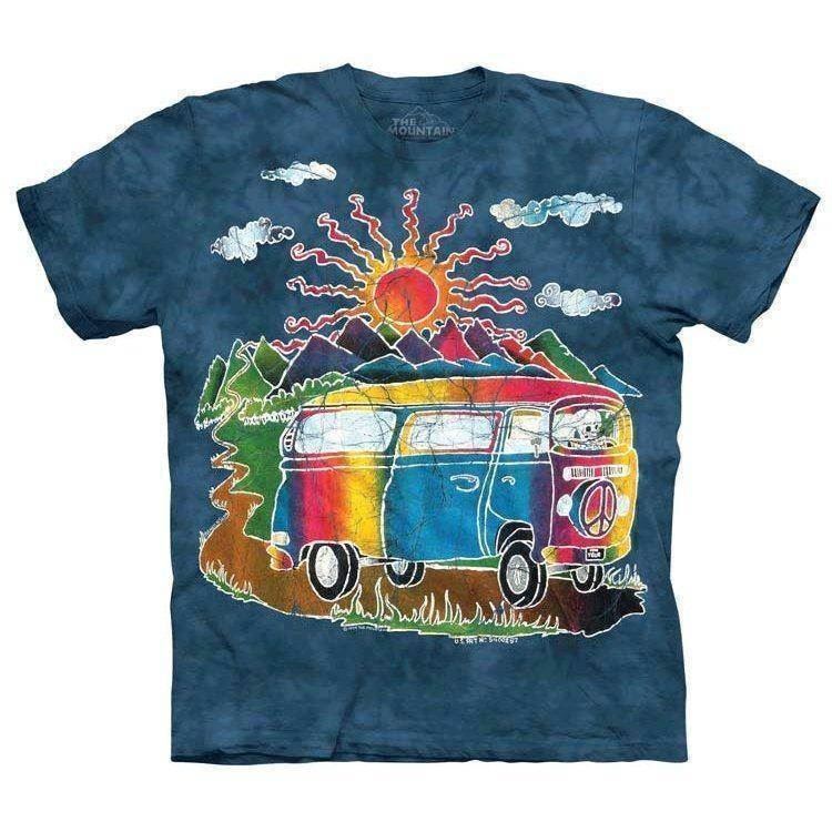T-shirt med af en folkevogn, bjerge og sol